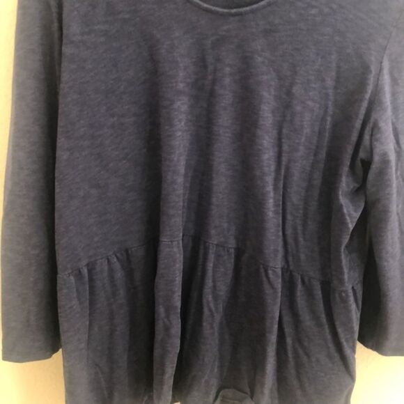 Lucy & Laurel Scoop Neck Top - Picture 2 of 3